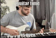 Duumu Guitar Time GIF - Duumu Guitar Time GIFs