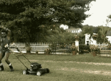 Chappelles Show Dancing GIF - Chappelles Show Dancing Mowing The Lawn GIFs