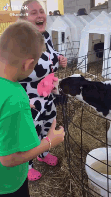 Oh Yeah Mami Cow GIF - Oh Yeah Mami Cow Breastfeed GIFs