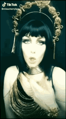 tiktok misscherrylace gothic girl goth girl gold goth