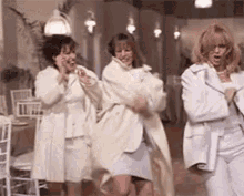 First Wives Club Dancing GIF - First Wives Club Dancing GIFs