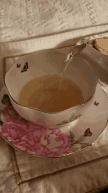 Tea Pour GIF - Tea Pour Tea Time GIFs