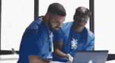 drake-laptop-drake.gif