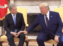 No Touchoing Dont Touch Me GIF - No Touchoing Dont Touch Me Donald Trump GIFs