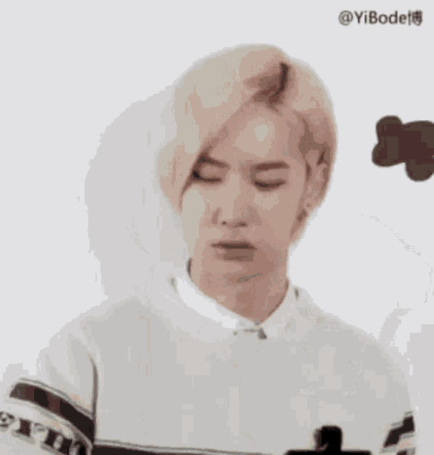 Wang Yibo Bodi GIF Wang Yibo Bodi Doll Discover & Share GIFs