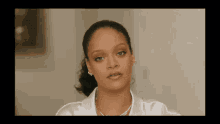 Rihanna Goofy GIF - Rihanna Goofy Singer GIFs