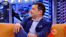 smiling carlos alberto morales the susos show grin head turn smiling carlos alberto morales the susos show grin head turn