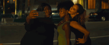 Selfie Antebellum GIF - Selfie Antebellum Take A Picture GIFs