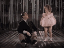 Shirley Temple Bow GIF - Shirley Temple Bow Little GIFs