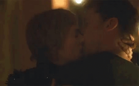 Cersei Lannister Jaime Lannister GIF - Cersei Lannister Jaime Lannister  Kiss - Discover & Share GIFs