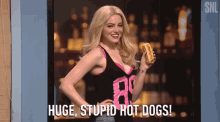 Stupid Emma Stone GIF - Stupid Emma Stone Hot Dog GIFs