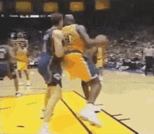 Shaquille O Neal Basketball GIF - Shaquille O Neal Basketball Foul GIFs