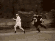 Benny Come Back Here GIF - Benny Come Back Here Catch Me If You Can GIFs