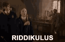 harry potter fantastic beasts and the crimes of grindelwald riddikulus