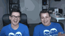 Thevr Duo GIF - Thevr Duo Laugh GIFs