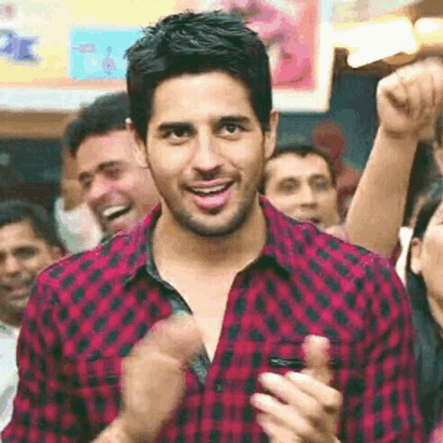 Sidharth Malhotra Clapping GIF - Sidharth Malhotra Clapping Applause GIFs
