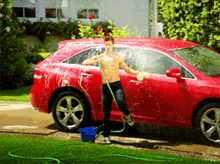 Parker Young Suburgatory GIF - Parker Young Suburgatory Car Wash Suburgatory GIFs