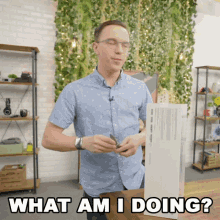 What Am I Doing Austin Evans GIF - What Am I Doing Austin Evans What I Gonna To Do GIFs