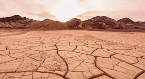 death-valley-cracked-earth.gif