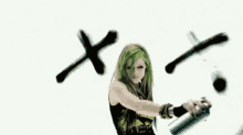 Avril Lavigne Spraying GIF - Avril Lavigne Spraying GIFs