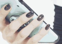 polish nail