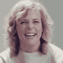 Risata Donna Laughing GIF - Risata Donna Laughing Laugh GIFs