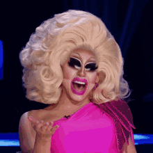 Laugh Trixie Mattell GIF - Laugh Trixie Mattell Queen Of The Universe GIFs