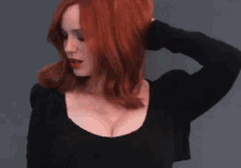 Rousse GIF - Red Head Sexy Pose Christina Hendricks GIFs