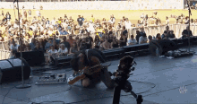 Rock And Roll Guitar Solo GIF - Rock And Roll Guitar Solo Electric Guitar GIFs