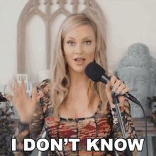 I Dont Know Nicole Arbour GIF - I Dont Know Nicole Arbour Im Not Sure GIFs