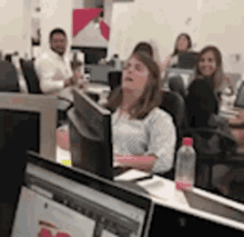 Clapping Pay GIF - Clapping Pay Attention GIFs