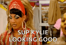 Sup Kylie Looking Good GIF - Sup Kylie Looking Good Phi Phi O Hara GIFs