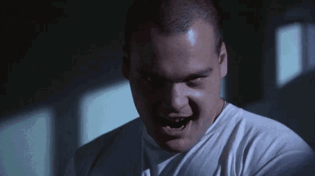 creepy-smile.gif