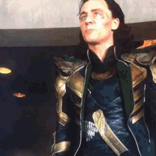 Avengers Hulk Loki Gifs Tenor