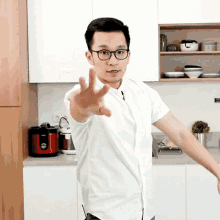 melambaikan tangan ade koerniawa starhits sampai jumpa sampai jumpa lagi