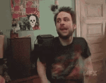 Charlie Getting Psyched - It'S Always Sunny In Philadelphia GIF - Its Always Sunny In Philadelphia Charlie Kelly Charlie GIFs