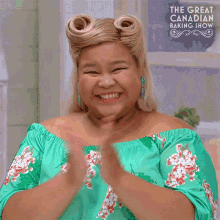Clapping The Great Canadian Baking Show GIF - Clapping The Great Canadian Baking Show Applause GIFs
