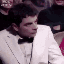 Mr Bean Stand Up GIF - Mr Bean Stand Up Award GIFs