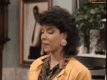Side Eye Claire Huxtable GIF - Side Eye Claire Huxtable Cosby Show GIFs
