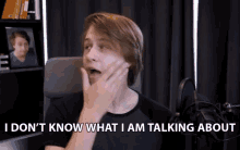 I Dont Know What I Am Talking About Blabbering GIF - I Dont Know What I Am Talking About Blabbering Chattering GIFs