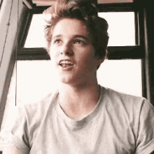 Bradley Simpson Point At You GIF - Bradley Simpson Point At You The Vamps GIFs
