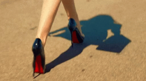 Heels Walking GIF - Heels Walking Away - Descubre &amp; Comparte GIFs