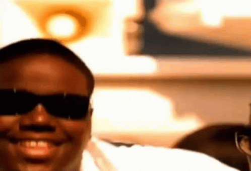 notoriousb-big-biggie-smile.gif