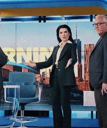 juliannamargulies margulies actress the morning show laura peterson