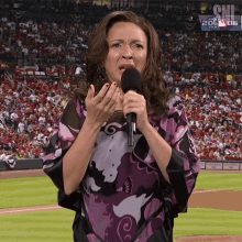 Singing Maya Rudolph GIF - Singing Maya Rudolph Saturday Night Live GIFs