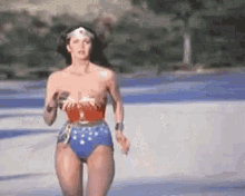 Wonder Woman Running GIF - Wonder Woman Running Run Wonder Woman GIFs
