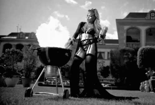 woman-grilling.gif