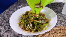 Transfer Salad To Plate Maangchi GIF - Transfer Salad To Plate Maangchi Green Onion Salad GIFs